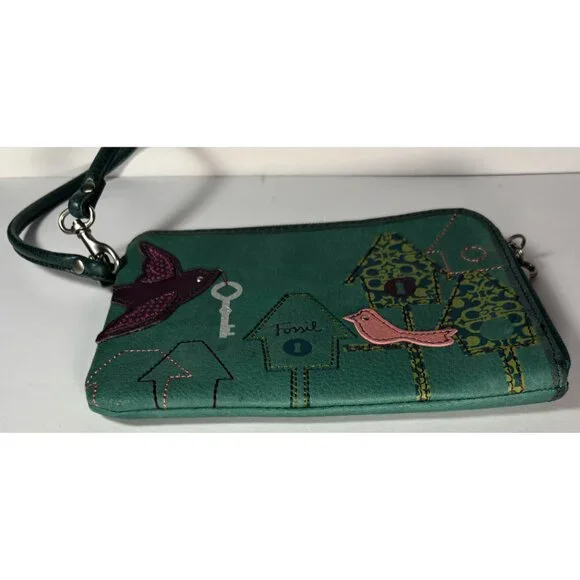 Fossil Genuine Leather Green Rectangular Wristlet Bird Key Birdhouse Casual - Picture 3 of 8